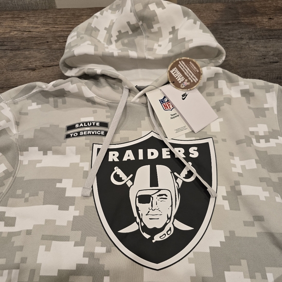 NIKE LAS VEGAS RAIDERS SALUTE TO SERVICE DIGI CAMO HOODIE MENS - Picture 2 of 2